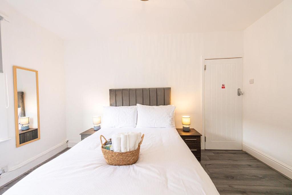 Room In Anfield Liverpool Exterior foto