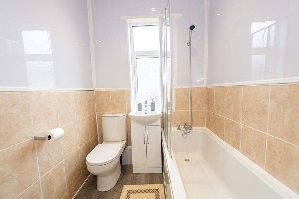 Room In Anfield Liverpool Exterior foto